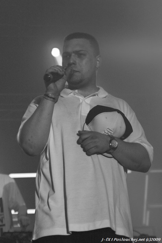 ice cube - 10.4.09